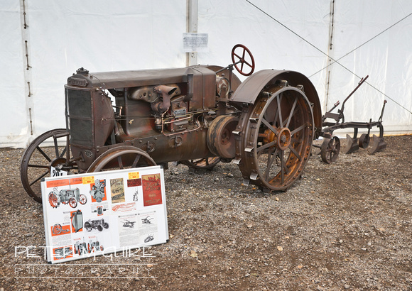 Wallis 1929 12-20 Orchard Tractor